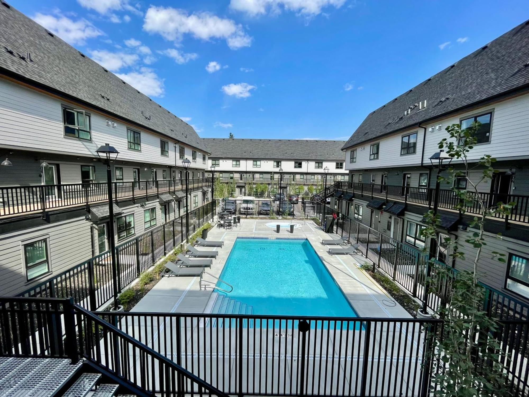 Immersed In The Scenery Of Canmore Exterior photo